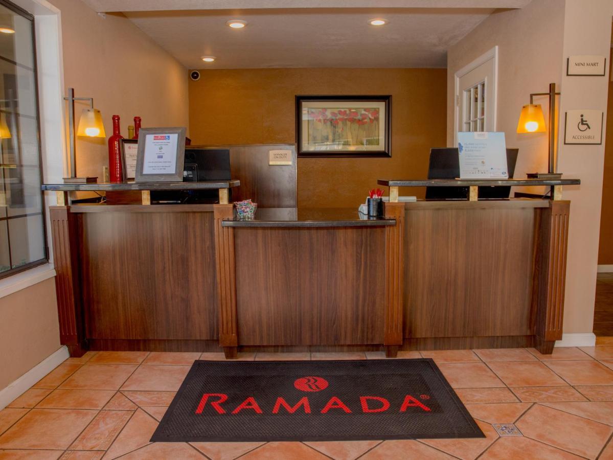 Ramada By Wyndham Mountain View Hotel Exterior foto